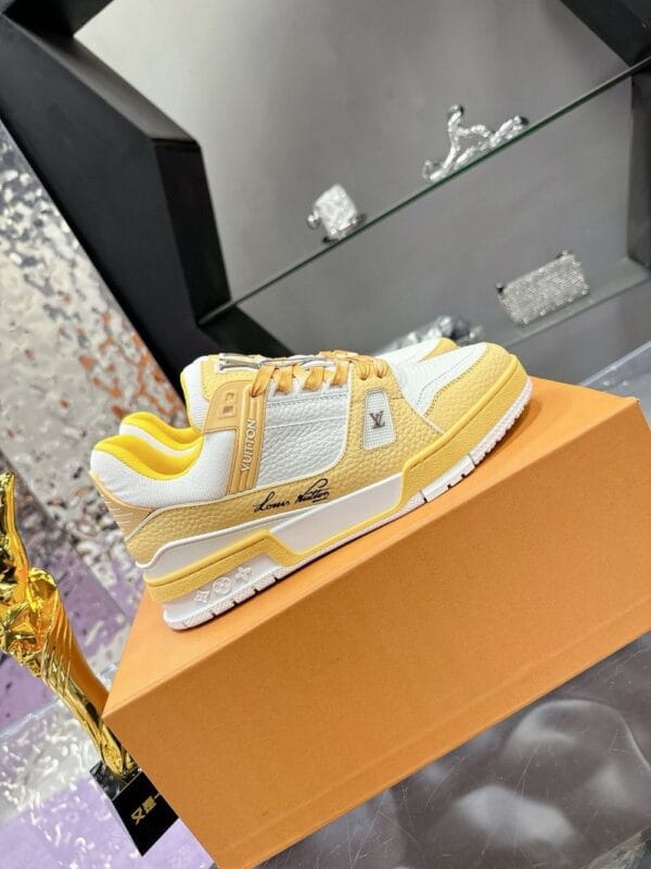 Louis Vuitton Trainer Yellow