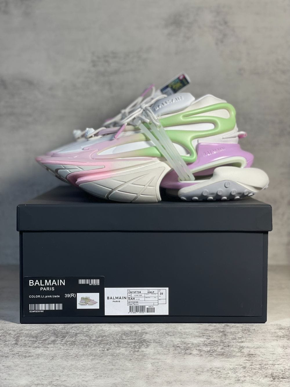Balmain Unicorn Color Women Global Luxury Panda China balmain-unicorn-color-women-global-luxury-panda-china