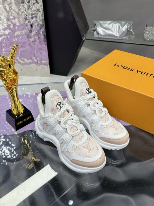 Louis Vuitton Archlight Pinkcolor