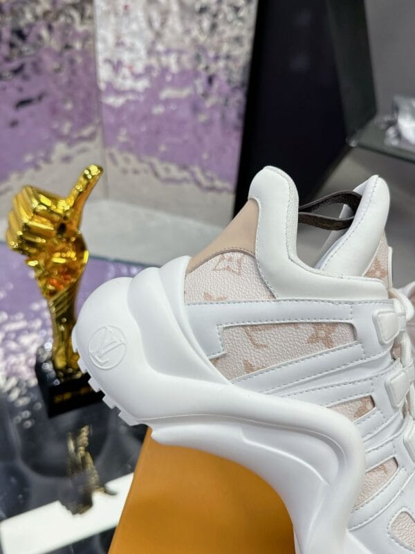 Louis Vuitton Archlight Pinkcolor