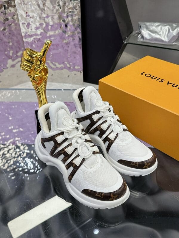 Louis Vuitton Archlight Blackflower