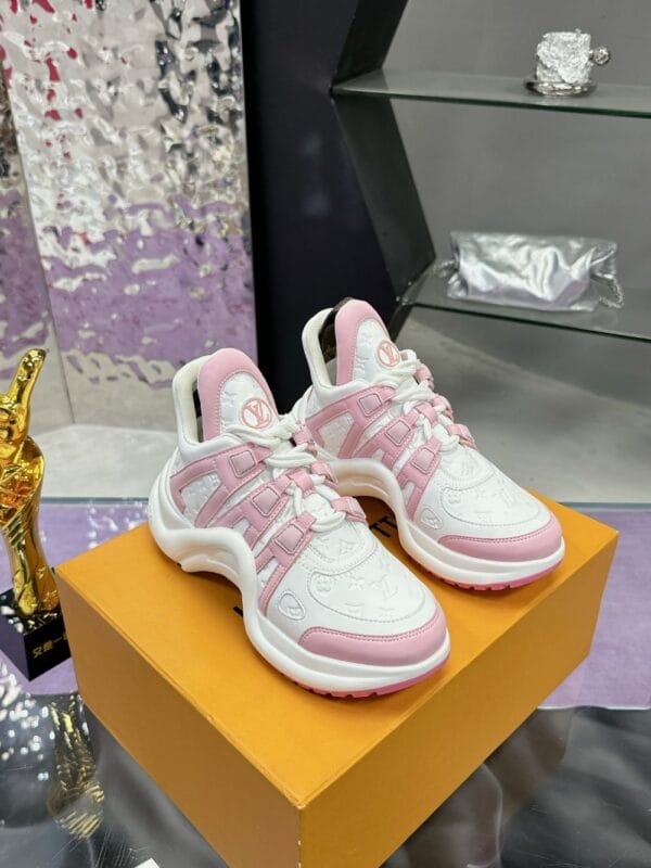 Louis Vuitton Archlight Pinkcolor