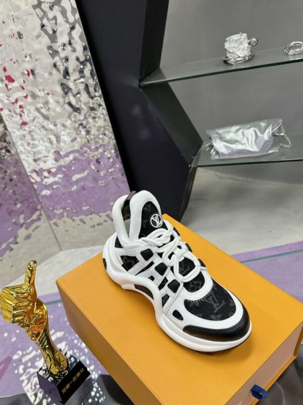 Louis Vuitton Archlight Black Women