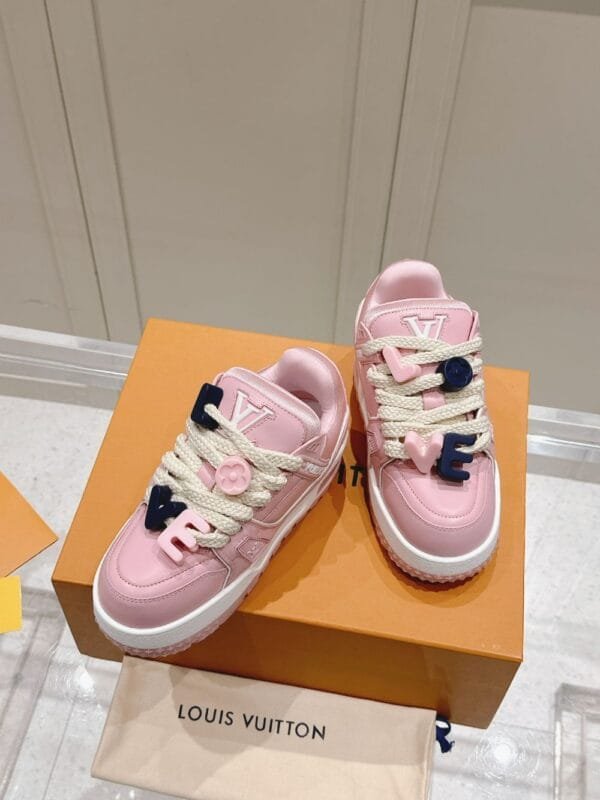 Louis Vuitton Trainer Maxi LOVE Sneaker Pink
