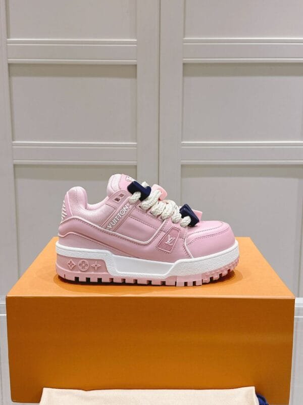 Louis Vuitton Trainer Maxi LOVE Sneaker Pink
