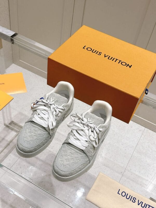 Louis Vuitton Trainer Sneaker Gray