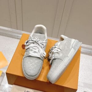 Louis Vuitton Trainer Sneaker Gray