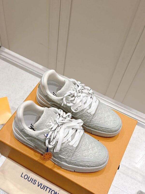 Louis Vuitton Trainer Sneaker Gray