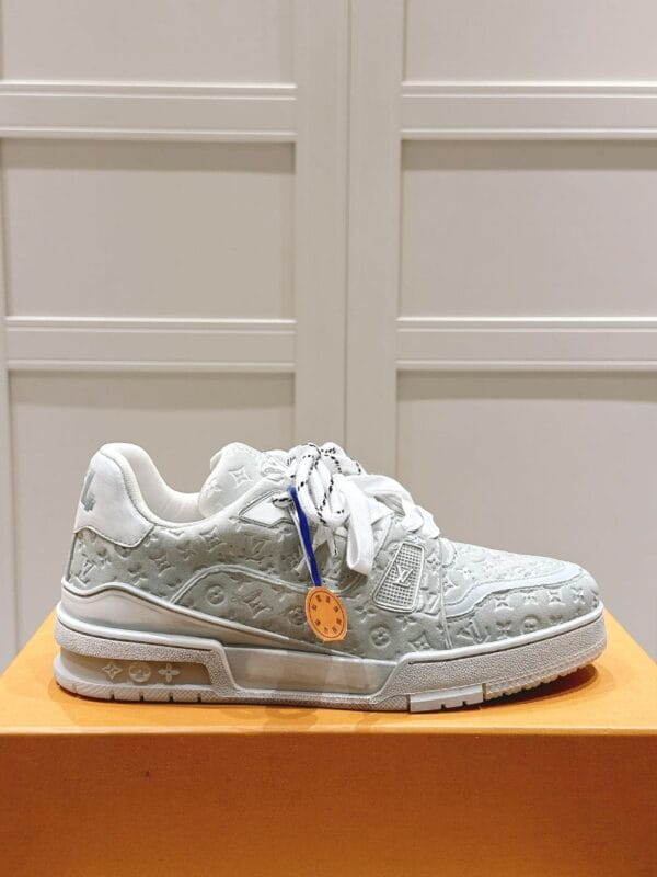 Louis Vuitton Trainer Sneaker Gray