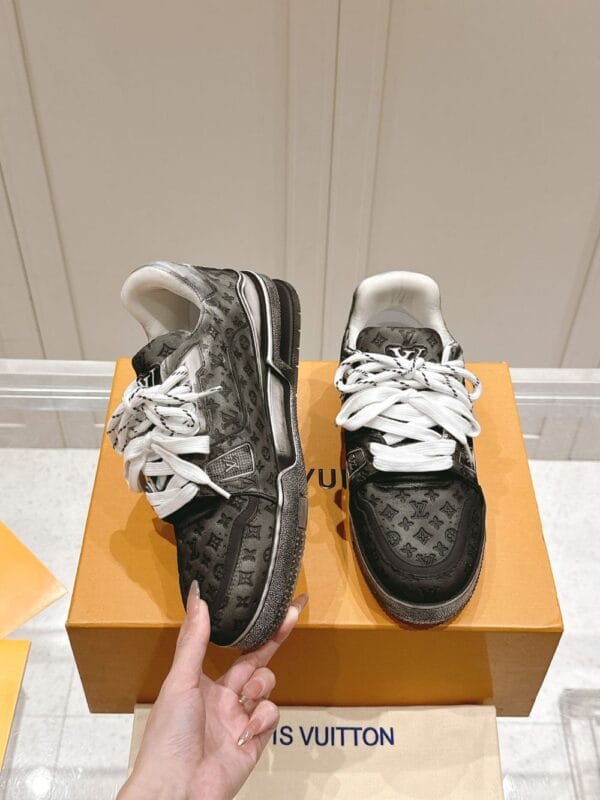 Louis Vuitton Trainer Sneaker Black