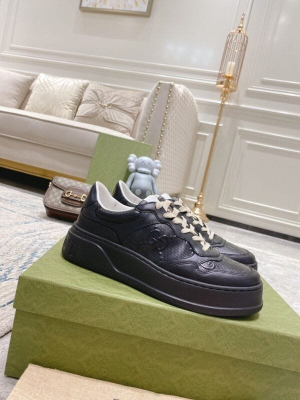 Gucci Chunky B Black