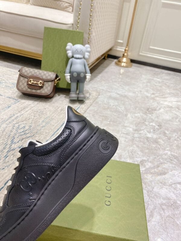 Gucci Chunky B Black