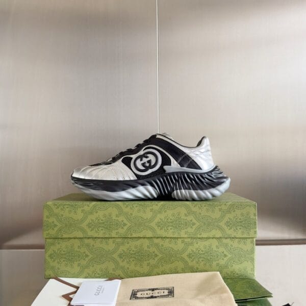 Gucci Ripple Silver and Black