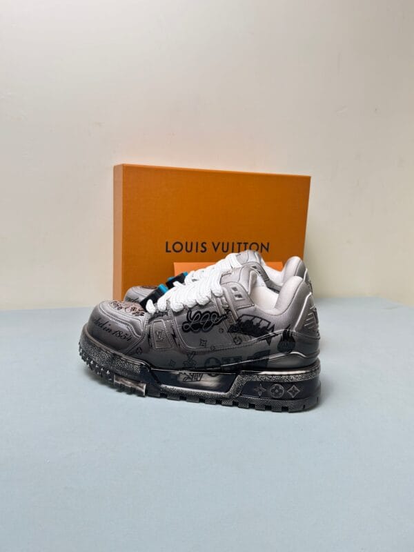 Louis Vuitton Trainer Maxi  LOVE Black and Gray Sneaker 24ss