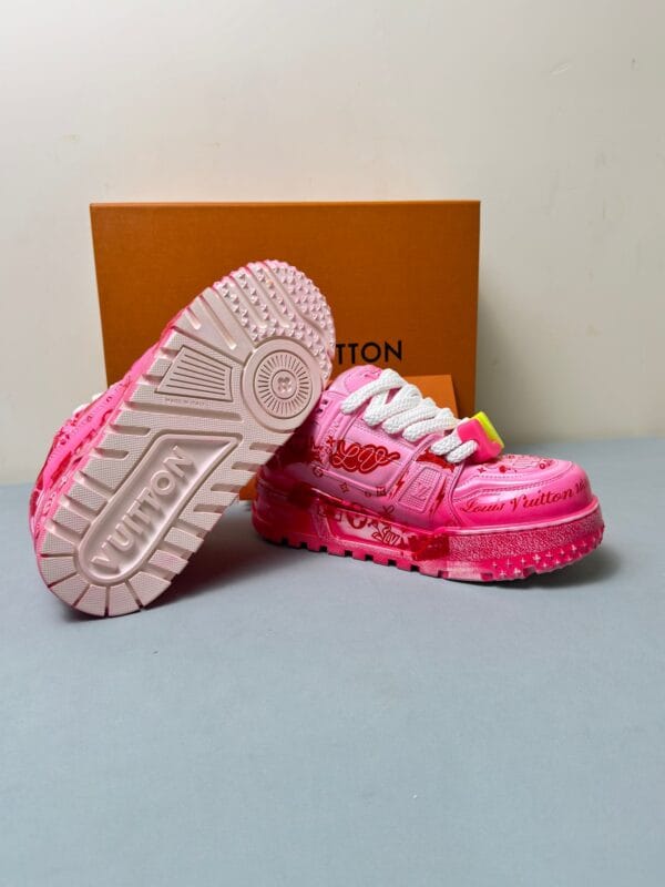 Louis Vuitton Trainer Maxi  LOVE Pink Sneaker 24ss