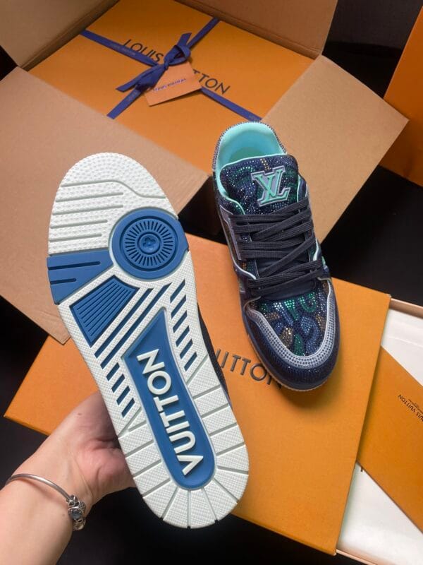 Louis Vuitton Trainer Diamond Blue Flower Seal