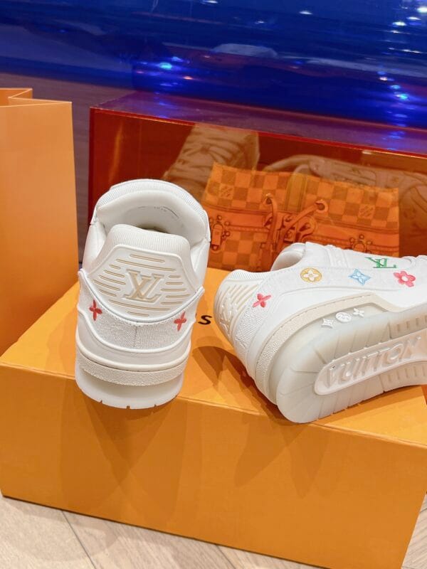 Louis Vuitton Trainer White Color