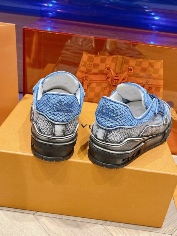 Louis Vuitton Trainer Light Blue Snake