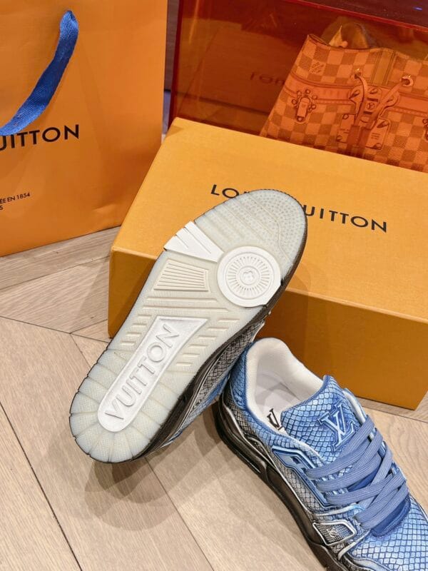 Louis Vuitton Trainer Light Blue Snake