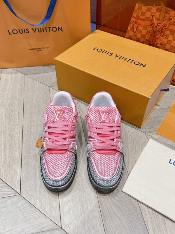 Louis Vuitton Trainer Light Pink Snake