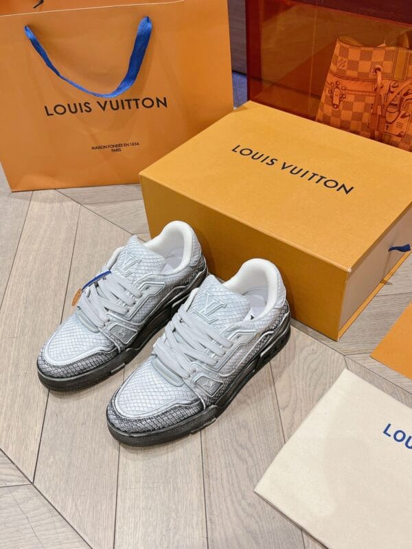 Louis Vuitton Trainer Light Grey Snake