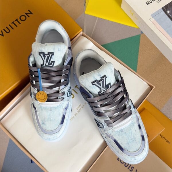 Louis Vuitton Trainer Light Blue Jeans