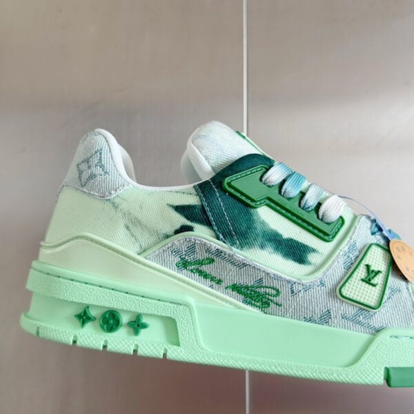 Louis Vuitton Trainer Light Green Jeans