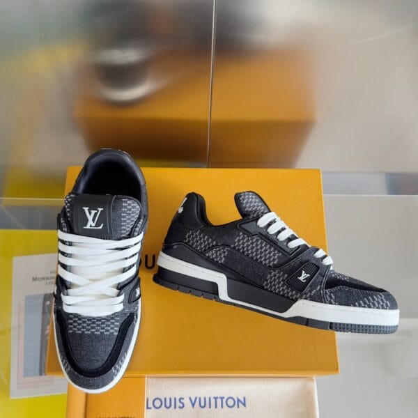 Louis Vuitton Trainer Black Jeans