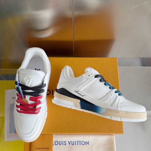 Louis Vuitton Trainer Color White