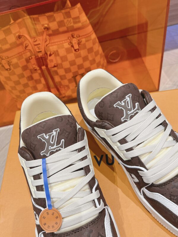 Louis Vuitton Trainer Brown Full Print