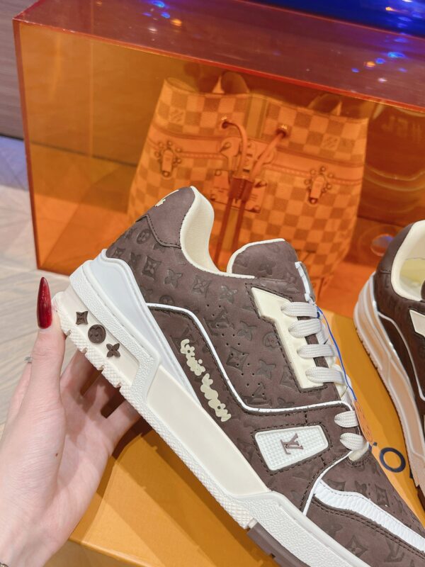 Louis Vuitton Trainer Brown Full Print