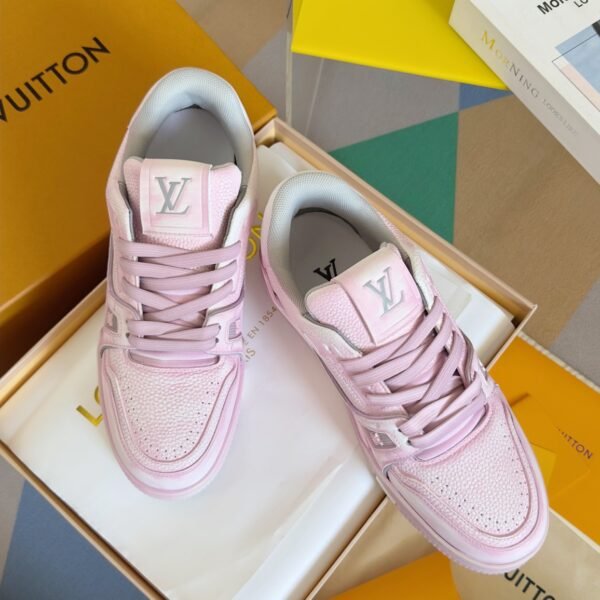 Louis Vuitton Trainer Pink Washing