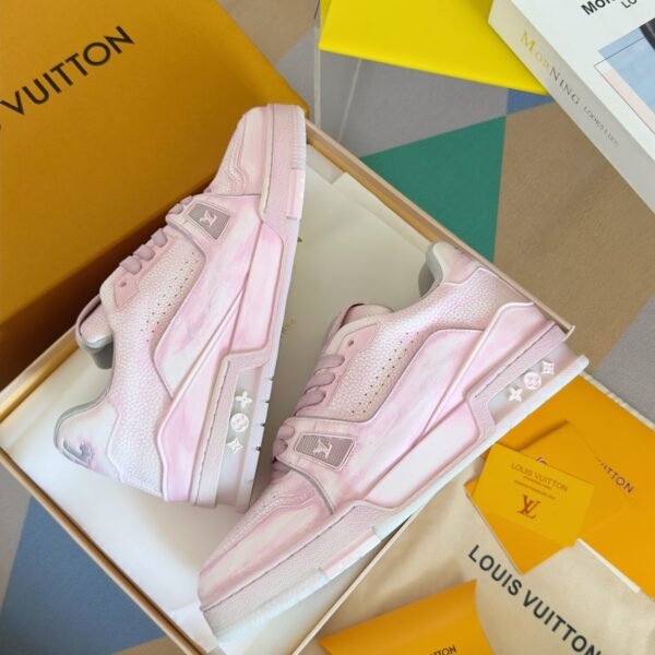 Louis Vuitton Trainer Pink Washing