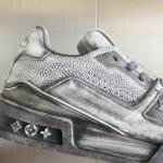 Louis Vuitton Trainer Dark Grey Washing