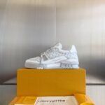 Louis Vuitton Trainer Gray Lettering Logo