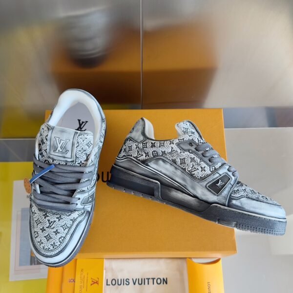 Louis Vuitton Trainer Black Lettering Logo