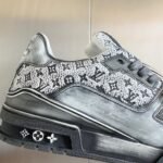 Louis Vuitton Trainer Black Lettering Logo