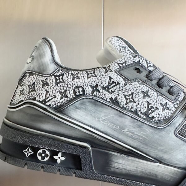 Louis Vuitton Trainer Black Lettering Logo