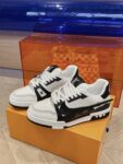 Louis Vuitton Trainer Black and White