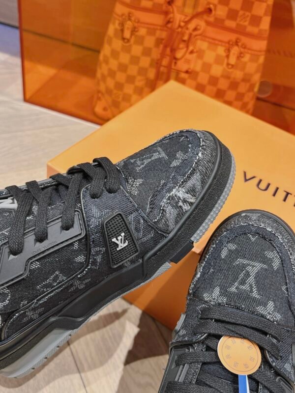 Louis Vuitton Trainer Jeans Black