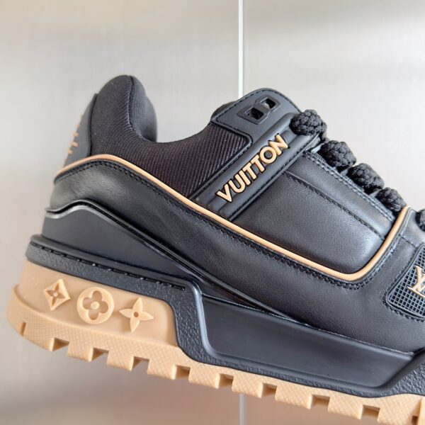 Louis Vuitton Trainer Maxi Black