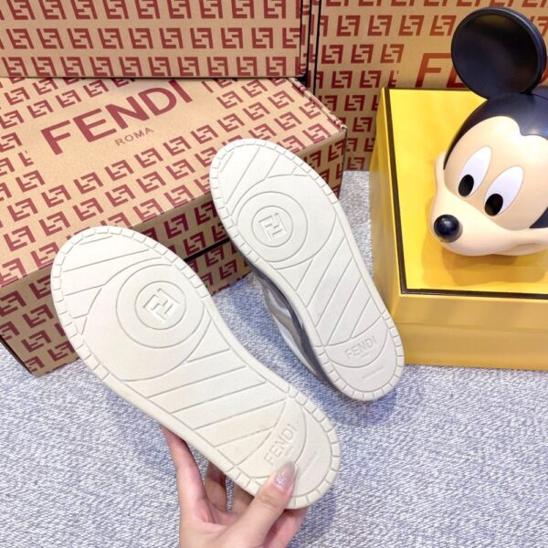 Fendi FD match Brown and Grey