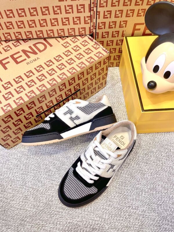 Fendi FD match Black and White Grid