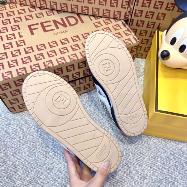 Fendi FD match Black and White Grid