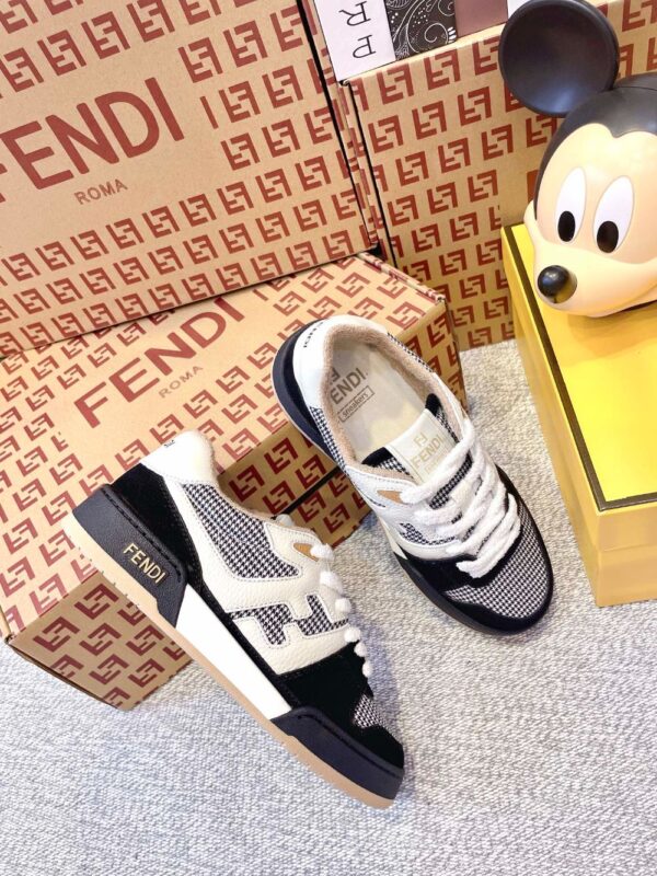 Fendi FD match Black and White Grid