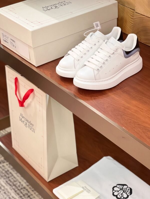 Alexander Mcqueen 24ss White black Gradient