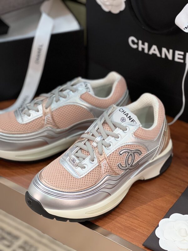 Chanel CC logo Pink Sliver