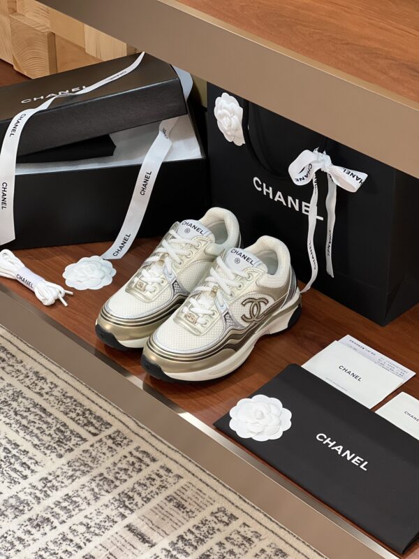 Chanel CC logo Gold White