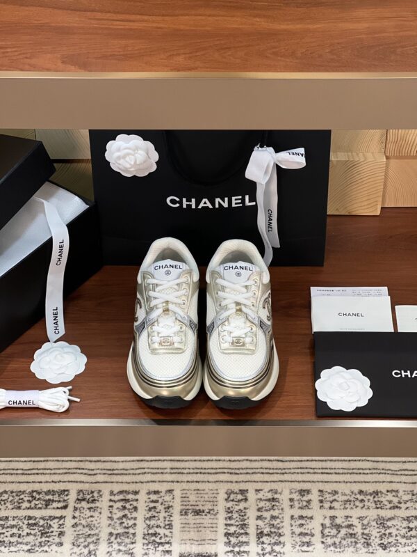 Chanel CC logo Gold White
