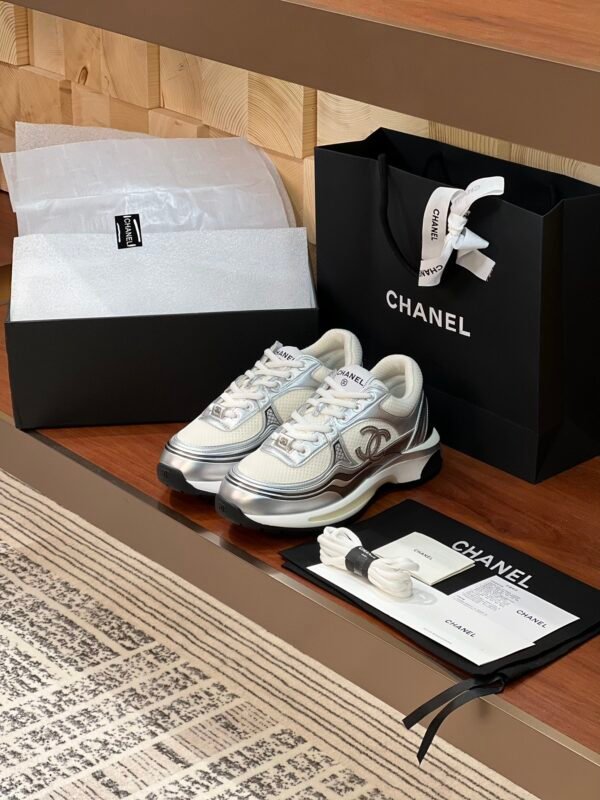 Chanel CC logo Silver White